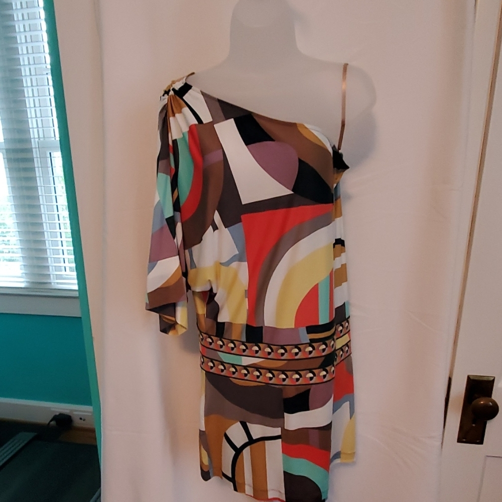 One shoulder dress